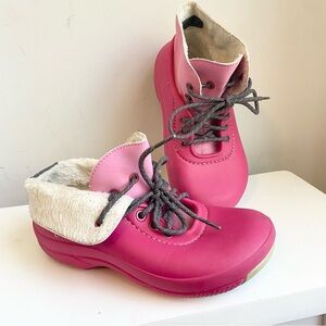 CROCS Blitzen convertible clogs / boots pink size 1